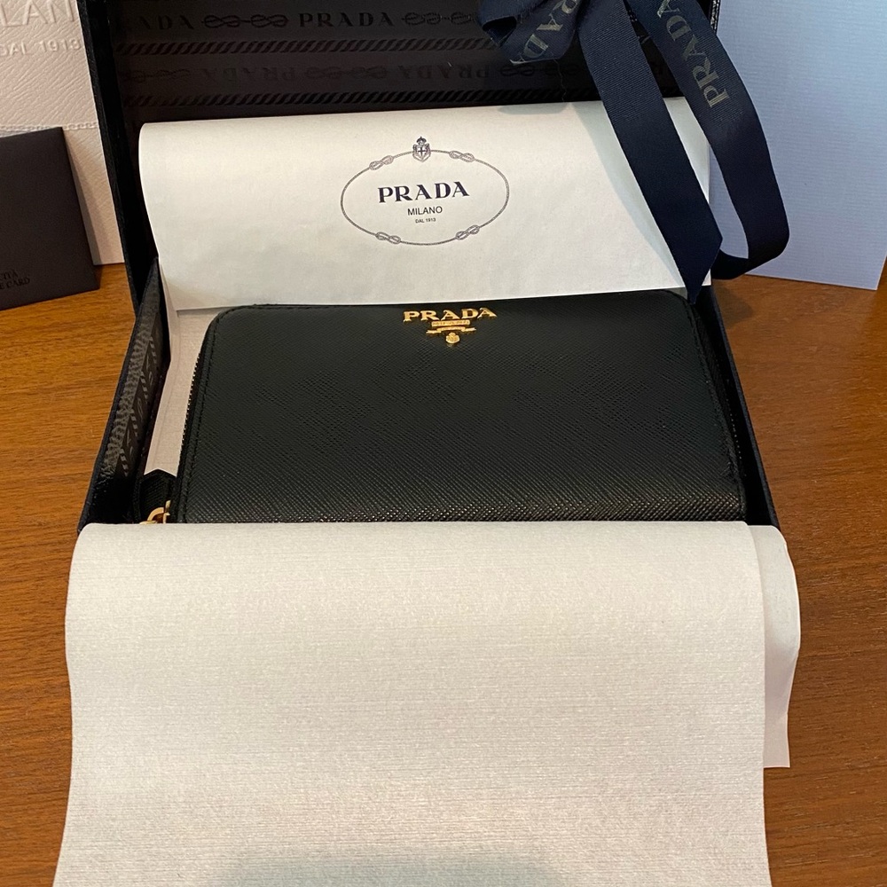 Prada Zip-Around Saffiano Leather Wallet Portafoglio Lampo (Black/Gold) - Picture 9 of 13